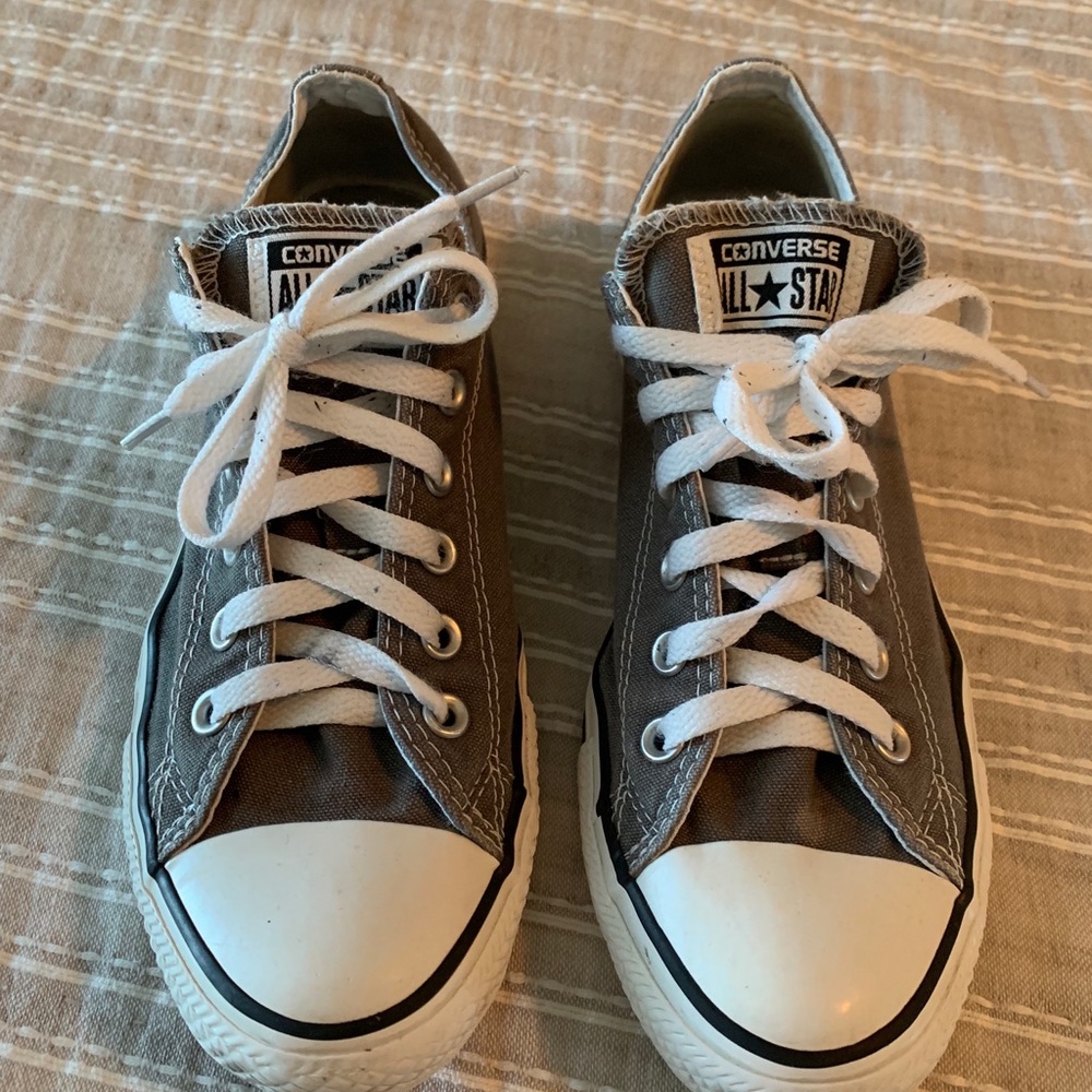 Grey converse